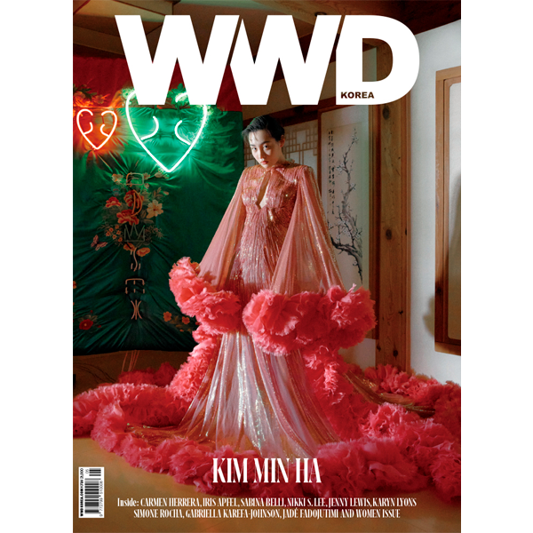 jp.ktown4u.com : WWD Korea 2022.05 TYPE A (Cover : Minha Kim)