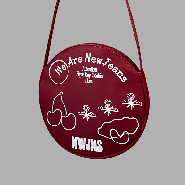NewJeans 1st EP 限定版 bag ver. 赤 外箱なし jp.ktown4u.com : NewJeans - [NewJeans 1st EP 'New Jeans' Bag