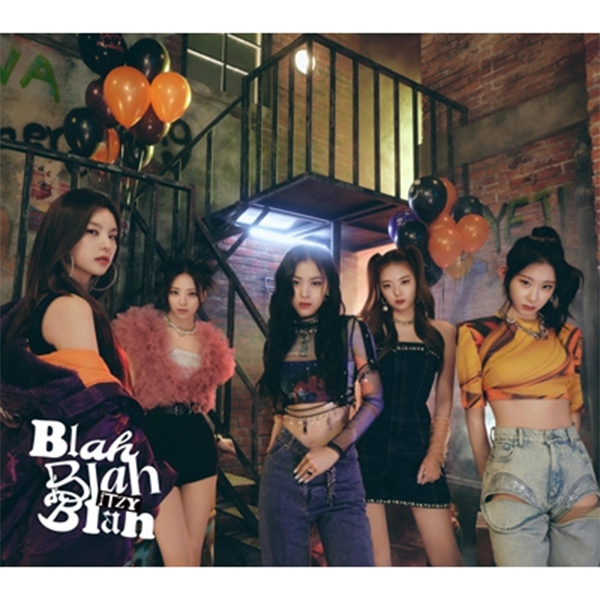 ITZY - ITZY Blah Blah Blah トレカセットの通販 by azm's shop