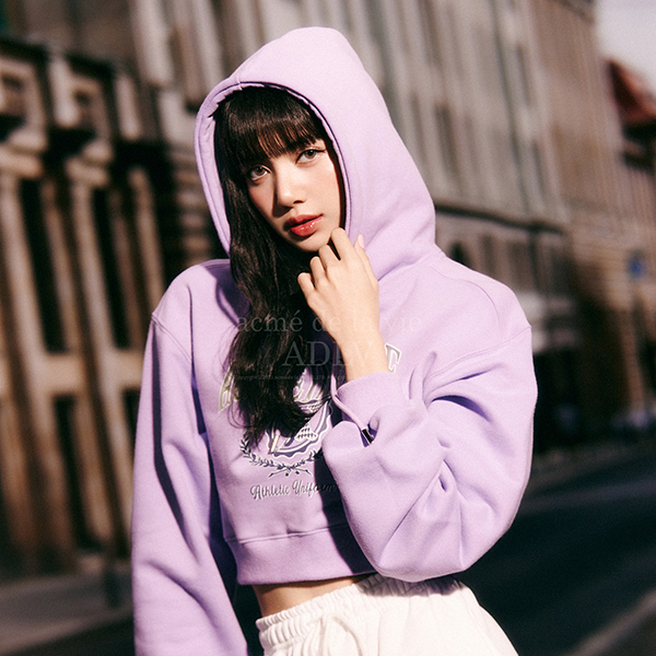 jp.ktown4u.com : (LISA Gift) A Logo Gradation Crop Hoodie [Light