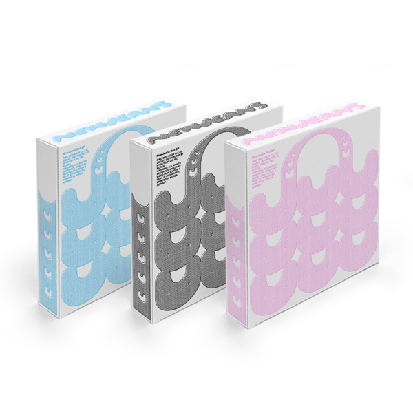 Amazon.co.jp: NewJeans - NewJeans 1st EP 'New Jeans' Bag