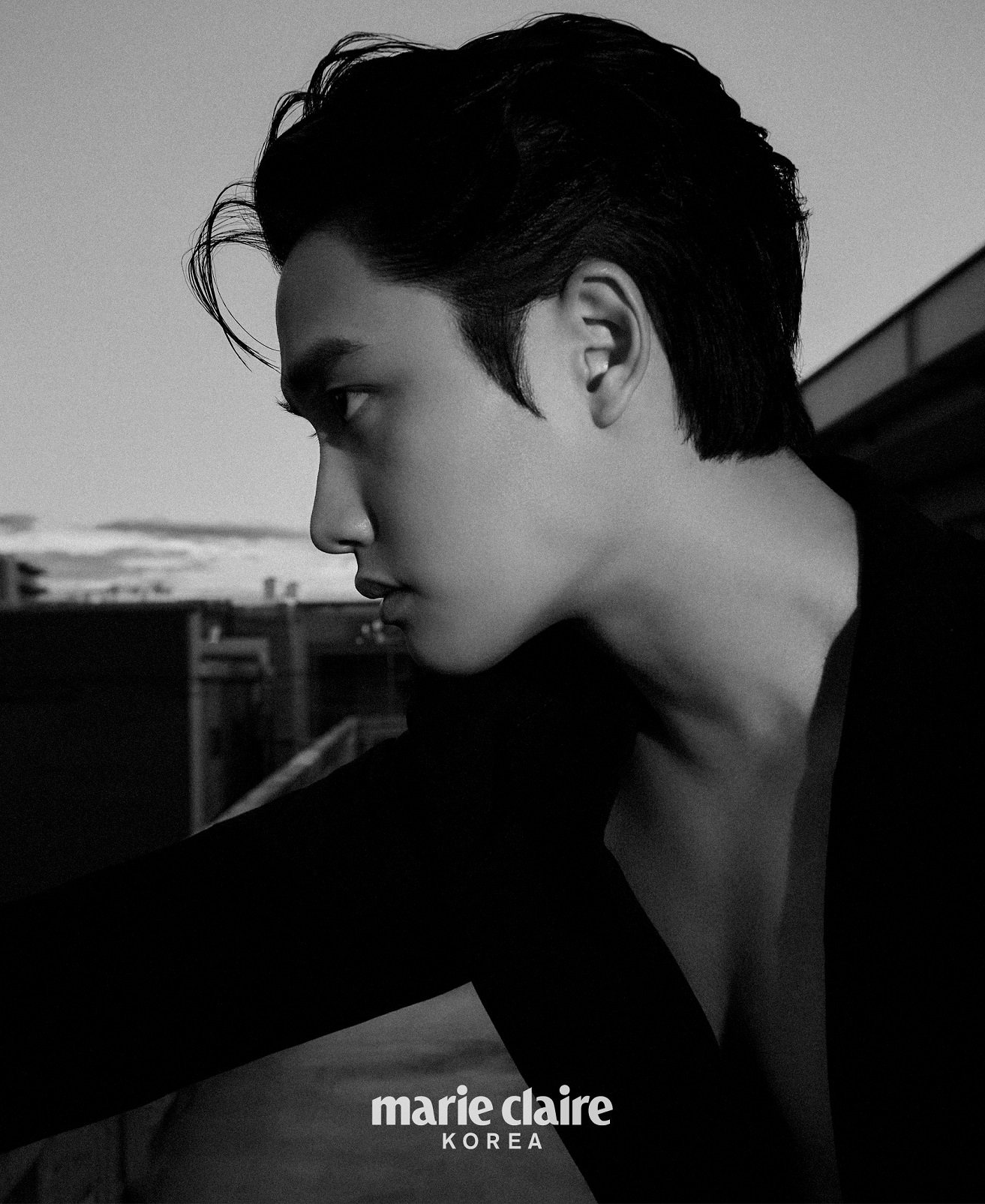 jp.ktown4u.com : Marie claire 2023.08 (Cover : KIM TAE RI